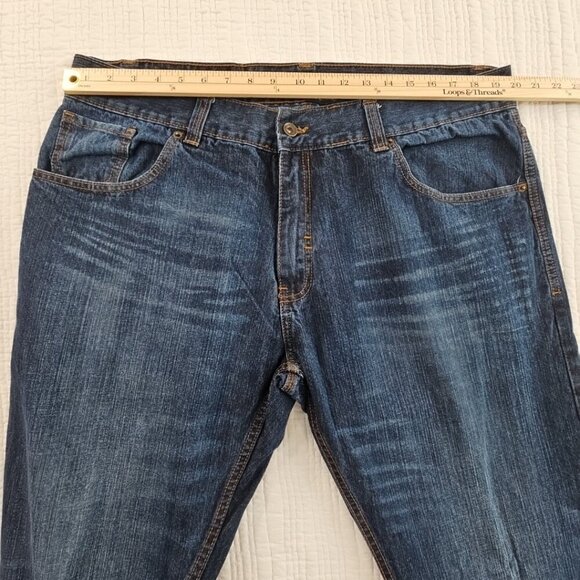 Vintage Y2K Rocawear Jeans Men's 40x34 Med Wash Wide Leg RN# 106830 Logo Pocket - Picture 4 of 16